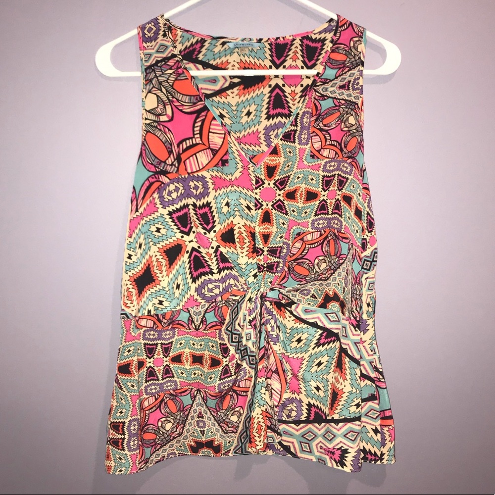 ✨Leif Notes Sleeveless Blouse Size 4